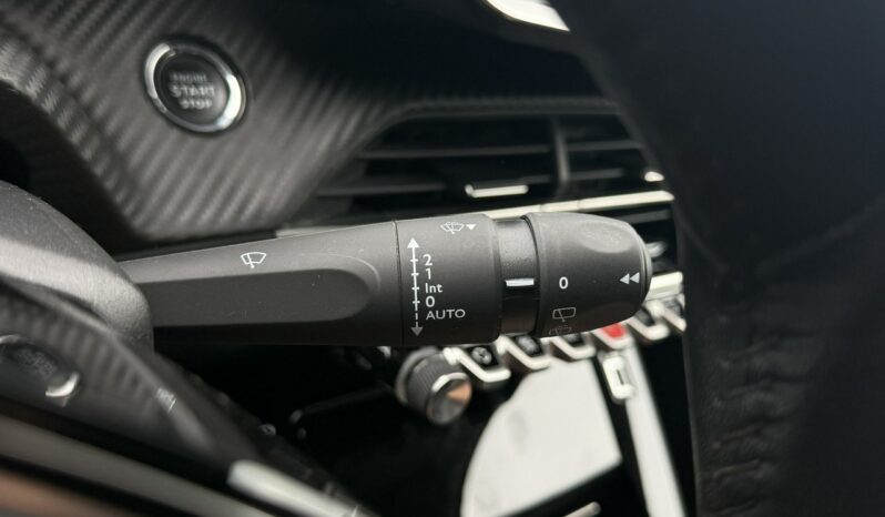 PEUGEOT 2008  | przedni | Manualna | 110 KM | Szary full