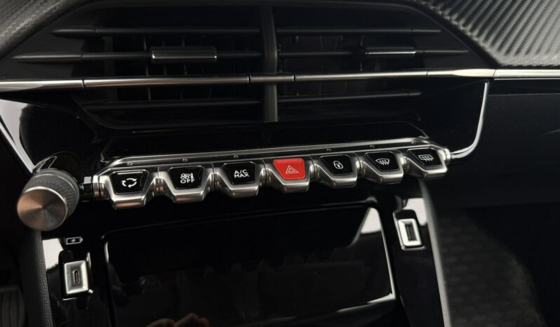 PEUGEOT 2008  | przedni | Manualna | 110 KM | Szary full