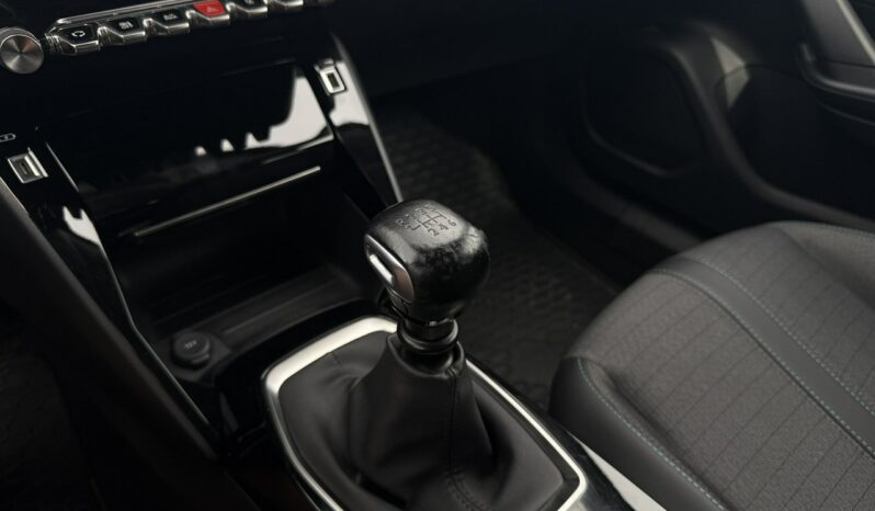 PEUGEOT 2008  | przedni | Manualna | 110 KM | Szary full
