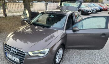 AUDI A3  | przedni | Manualna | 122 KM | Brązowy full