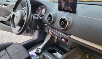 AUDI A3  | przedni | Manualna | 122 KM | Brązowy full