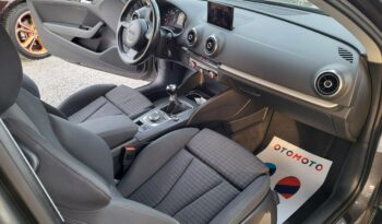 AUDI A3  | przedni | Manualna | 122 KM | Brązowy full