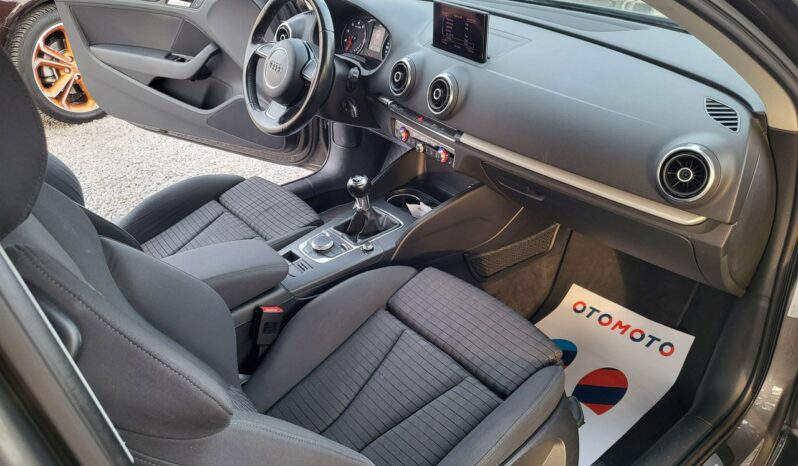 AUDI A3  | przedni | Manualna | 122 KM | Brązowy full