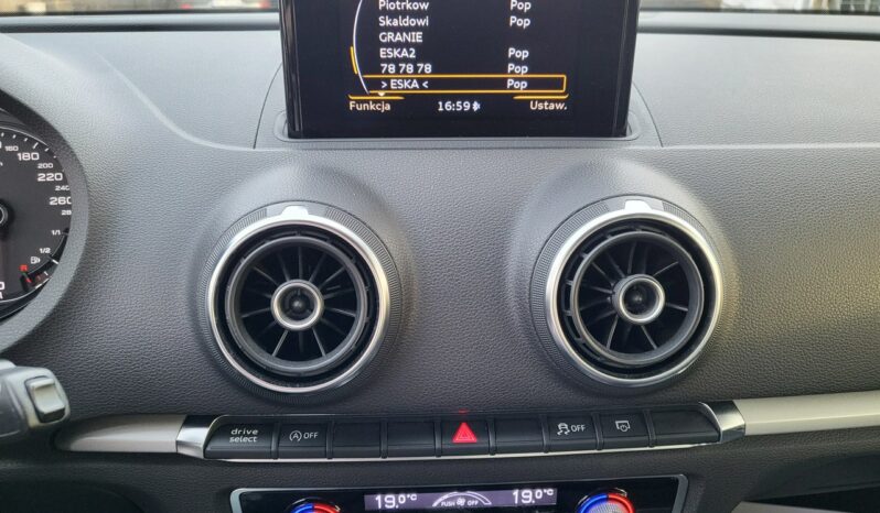 AUDI A3  | przedni | Manualna | 122 KM | Brązowy full