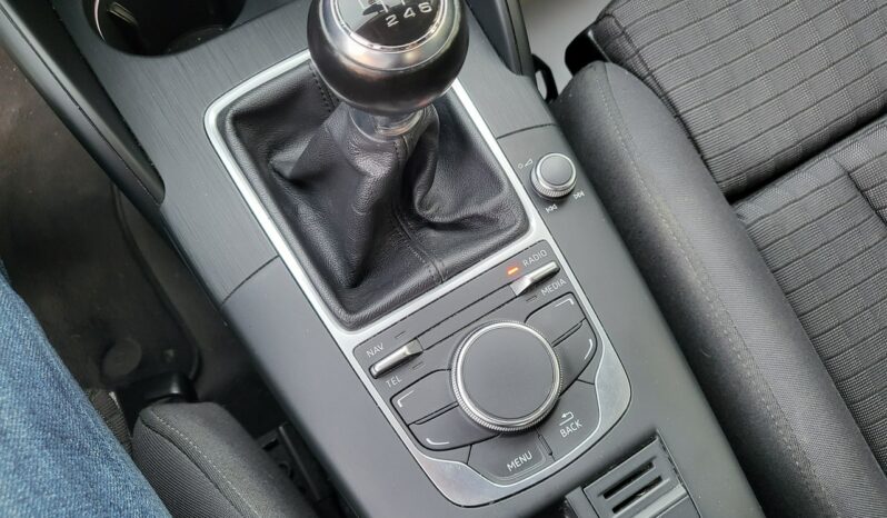 AUDI A3  | przedni | Manualna | 122 KM | Brązowy full