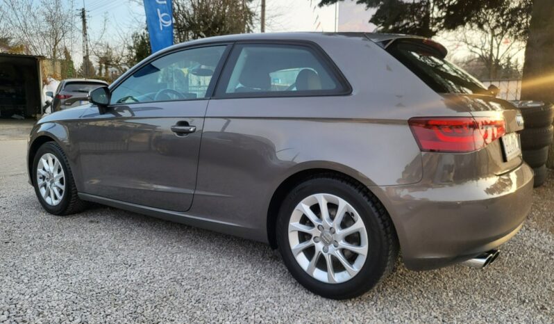 AUDI A3  | przedni | Manualna | 122 KM | Brązowy full