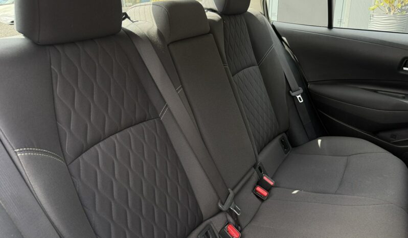 TOYOTA Corolla  | przedni | Automatyczna | 125 KM | bialy full