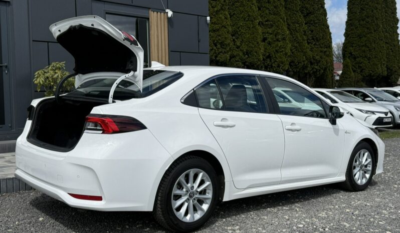 TOYOTA Corolla  | przedni | Automatyczna | 125 KM | bialy full