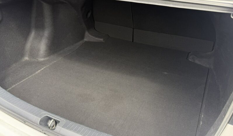 TOYOTA Corolla  | przedni | Automatyczna | 125 KM | bialy full