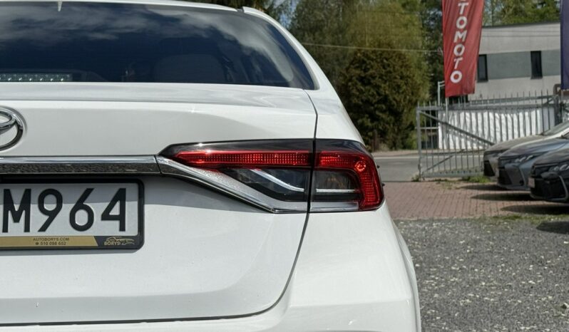 TOYOTA Corolla  | przedni | Automatyczna | 125 KM | bialy full