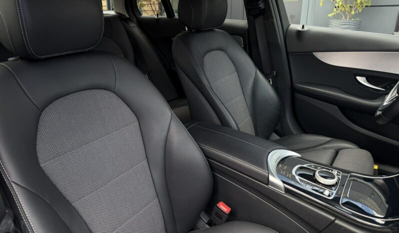 Mercedes C 200 | 4×4 (doł. automatycznie) | Automatyczna | 160 KM | Czarny full