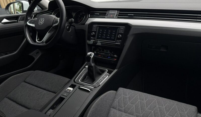 VOLKSWAGEN Passat  | przedni | Manualna | 150 KM | bialy full