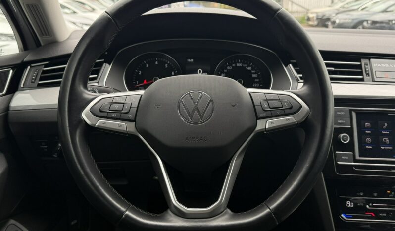 VOLKSWAGEN Passat  | przedni | Manualna | 150 KM | bialy full