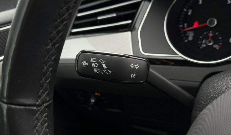 VOLKSWAGEN Passat  | przedni | Manualna | 150 KM | bialy full