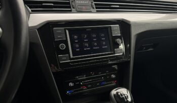 VOLKSWAGEN Passat  | przedni | Manualna | 150 KM | bialy full