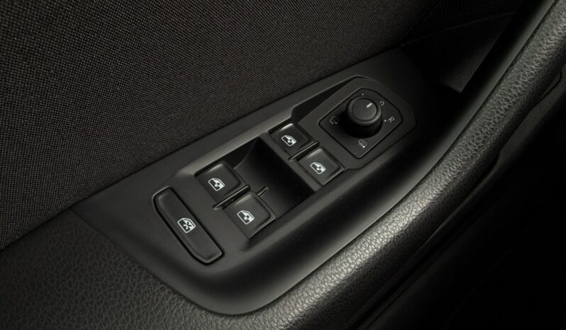 VOLKSWAGEN Passat  | przedni | Manualna | 150 KM | bialy full