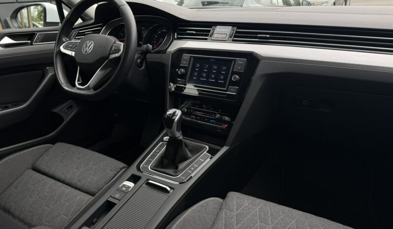 VOLKSWAGEN Passat  | przedni | Manualna | 150 KM | bialy full