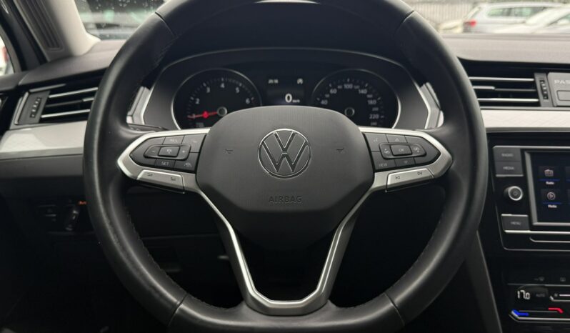 VOLKSWAGEN Passat  | przedni | Manualna | 150 KM | bialy full