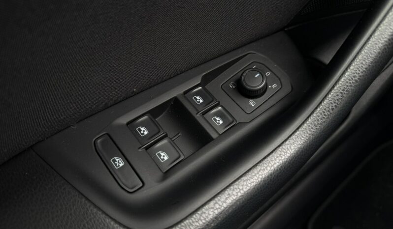 VOLKSWAGEN Passat  | przedni | Manualna | 150 KM | bialy full