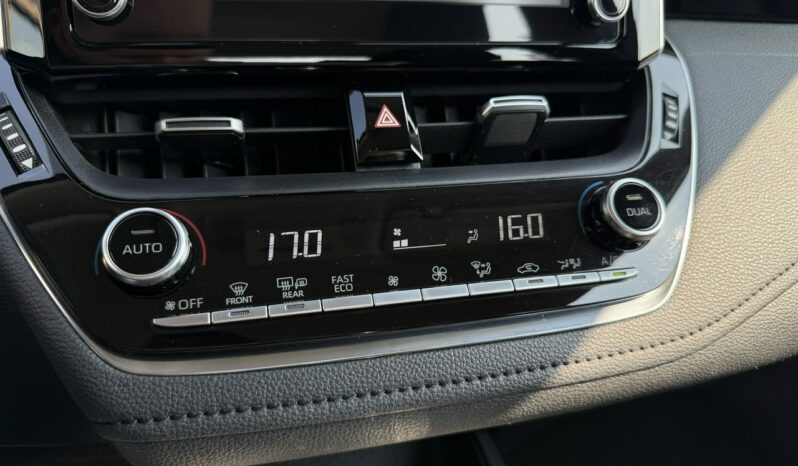TOYOTA Corolla  | przedni | Manualna | 125 KM | niebieski jasny full