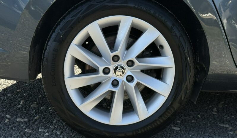 SKODA Superb  | przedni | Automatyczna | 150 KM | Szary full