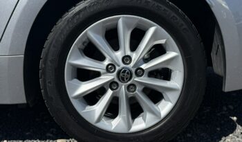 TOYOTA Corolla  | przedni | Manualna | 125 KM | Srebrny full