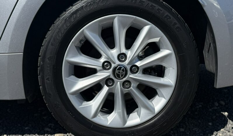 TOYOTA Corolla  | przedni | Manualna | 125 KM | Srebrny full