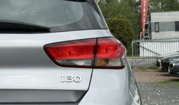 HYUNDAI I30  | przedni | Manualna | 110 KM | Srebrny full