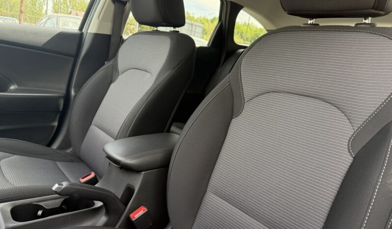 HYUNDAI I30  | przedni | Manualna | 120 KM | Srebrny full