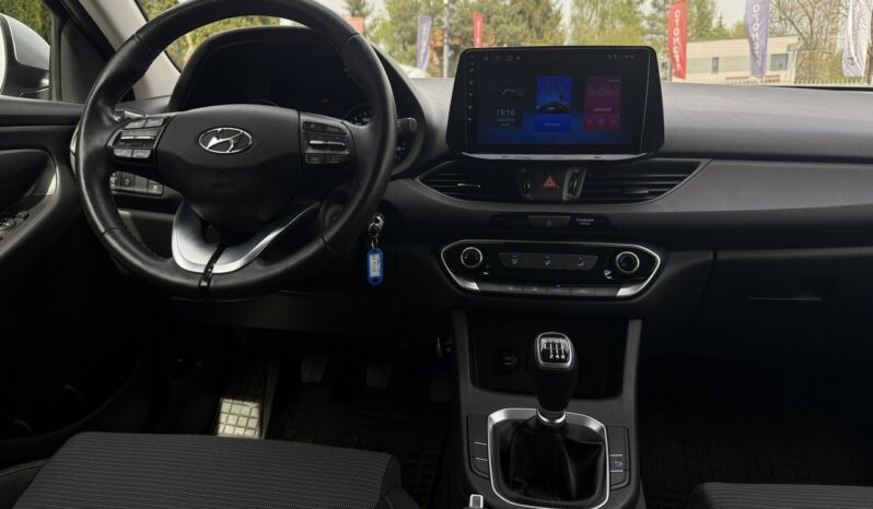 HYUNDAI I30  | przedni | Manualna | 120 KM | Srebrny full
