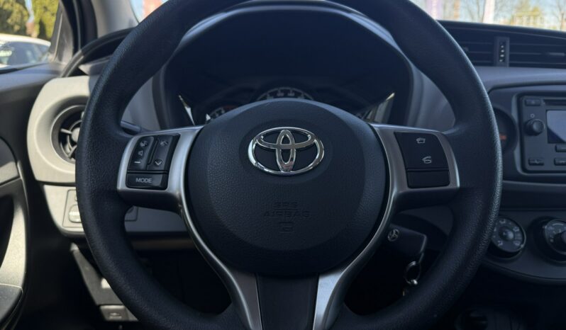 TOYOTA Yaris  | przedni | Manualna | 111 KM | bialy full