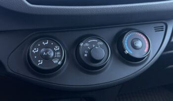 TOYOTA Yaris  | przedni | Manualna | 111 KM | bialy full