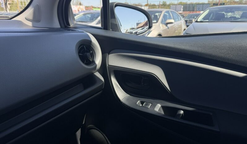 TOYOTA Yaris  | przedni | Manualna | 111 KM | bialy full