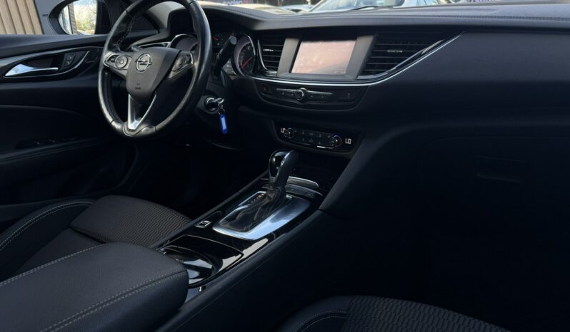 OPEL Insignia  | przedni | Automatyczna | 170 KM | Czarny full
