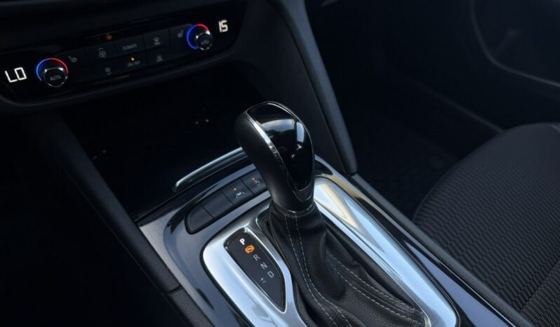 OPEL Insignia  | przedni | Automatyczna | 170 KM | Czarny full