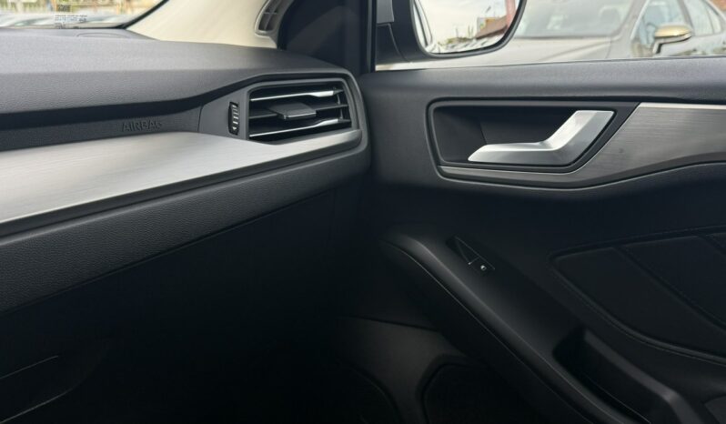 FORD Focus  | przedni | Manualna | 125 KM | Srebrny full