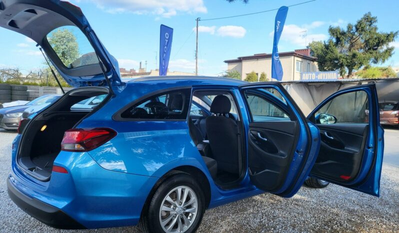 HYUNDAI I30  | przedni | Manualna | 120 KM | niebieski jasny full