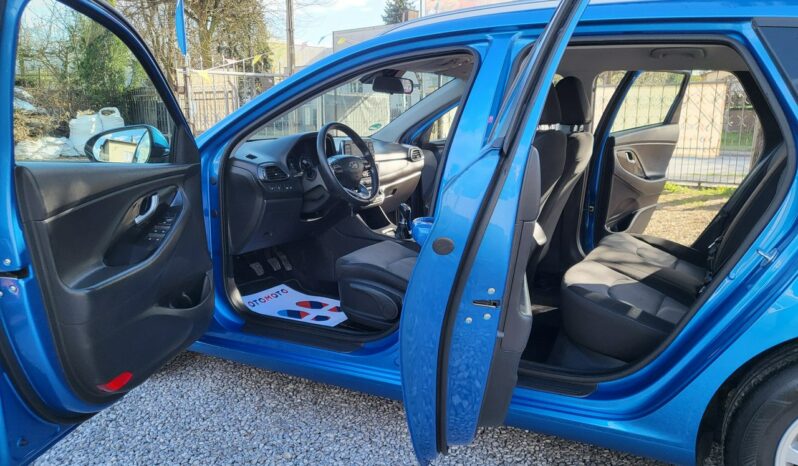HYUNDAI I30  | przedni | Manualna | 120 KM | niebieski jasny full