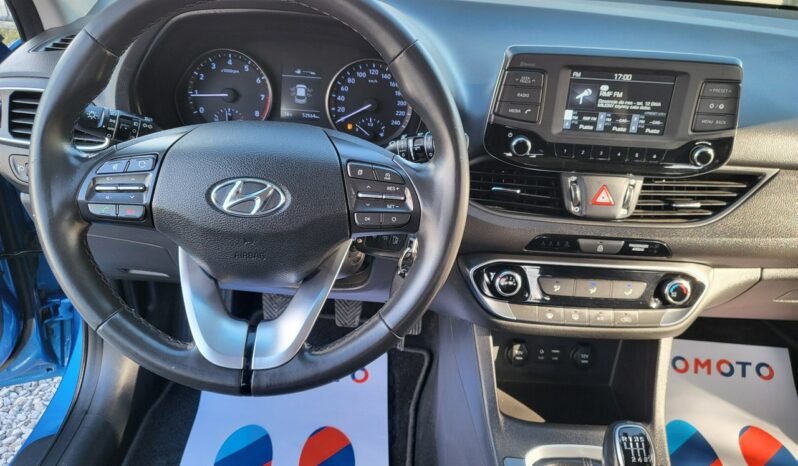 HYUNDAI I30  | przedni | Manualna | 120 KM | niebieski jasny full