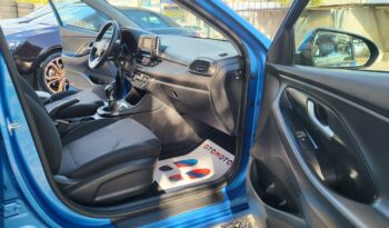 HYUNDAI I30  | przedni | Manualna | 120 KM | niebieski jasny full