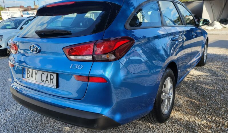 HYUNDAI I30  | przedni | Manualna | 120 KM | niebieski jasny full