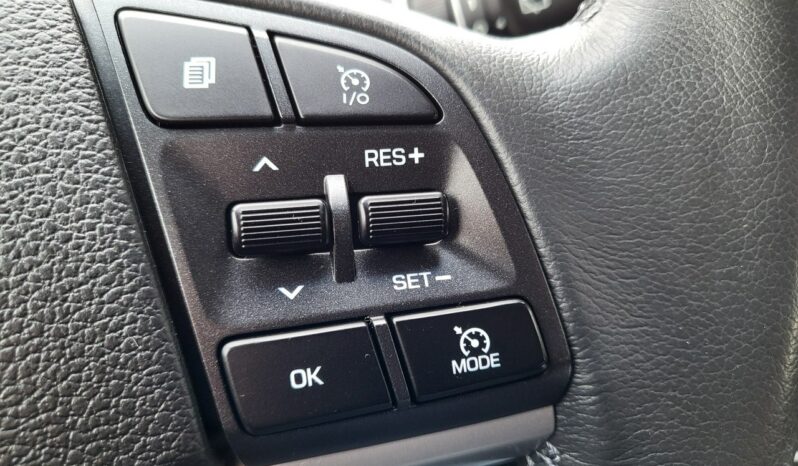 HYUNDAI Tucson  | przedni | Manualna | 136 KM | bialy full