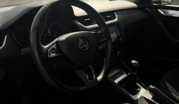 SKODA Octavia  | przedni | Manualna | 115 KM | bialy full