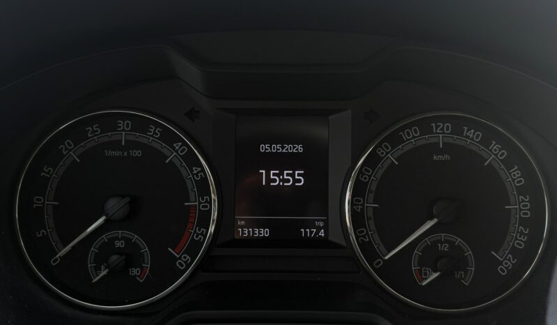 SKODA Octavia  | przedni | Manualna | 115 KM | bialy full