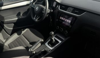 SKODA Octavia  | przedni | Manualna | 115 KM | bialy full
