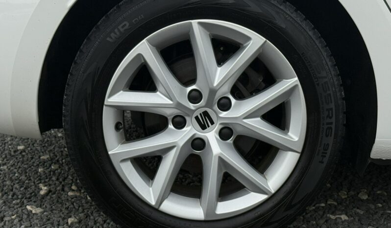 SEAT Leon  | przedni | automatyczna_dwusprzeglowa | 110 KM | bialy full