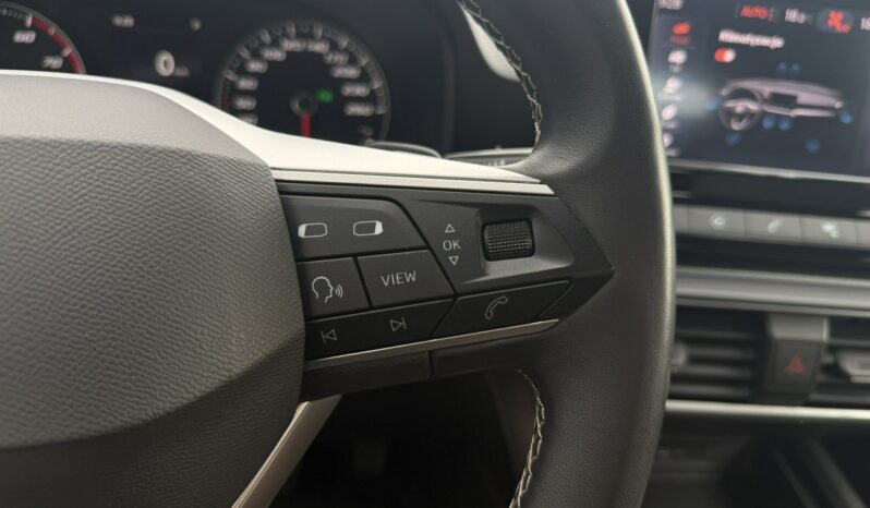 SEAT Leon  | przedni | automatyczna_dwusprzeglowa | 110 KM | bialy full