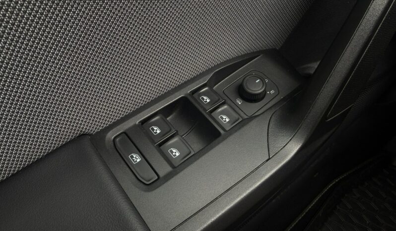 SEAT Leon  | przedni | automatyczna_dwusprzeglowa | 110 KM | bialy full