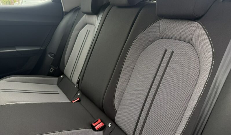 SEAT Leon  | przedni | automatyczna_dwusprzeglowa | 110 KM | bialy full