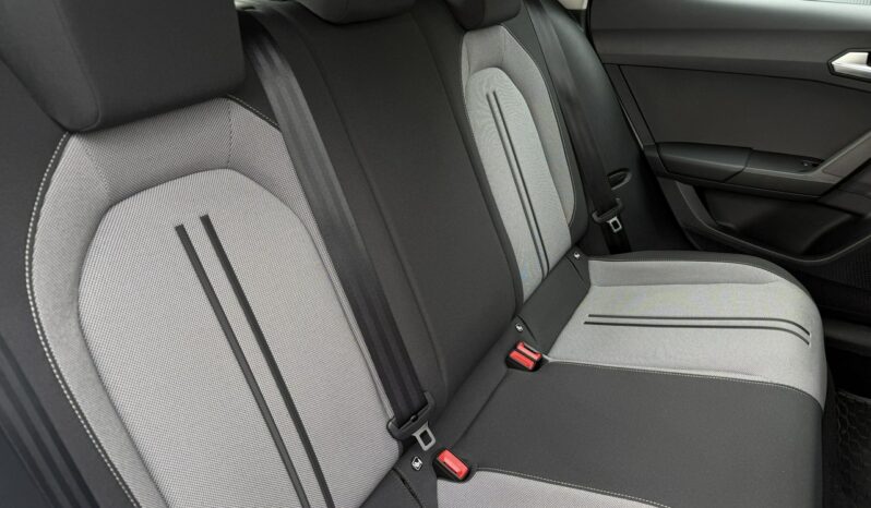 SEAT Leon  | przedni | automatyczna_dwusprzeglowa | 110 KM | bialy full